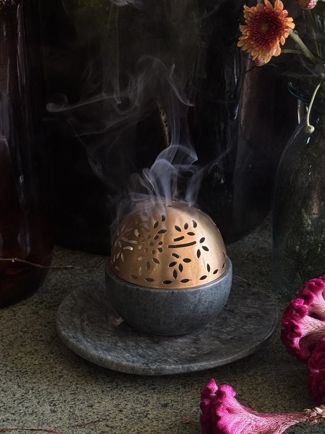 Brass & Marble Dhuna