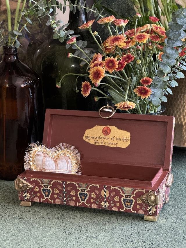 Shlok Box